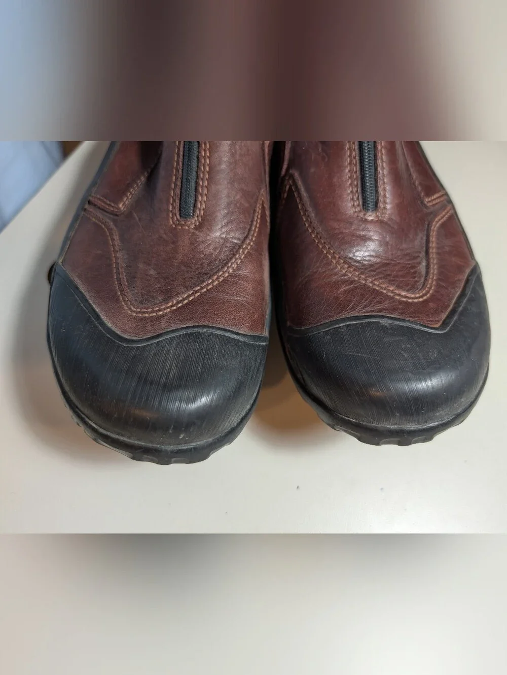 Clarks Muckers Brown Leather Slip-On Waterproof Loafers with Front Zipper Size 9